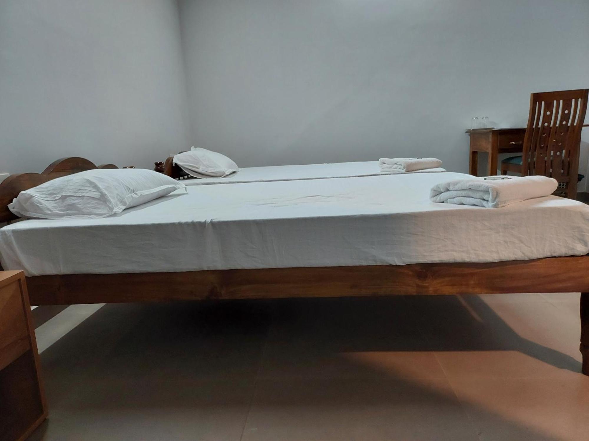 Saras Apartment Alappuzha