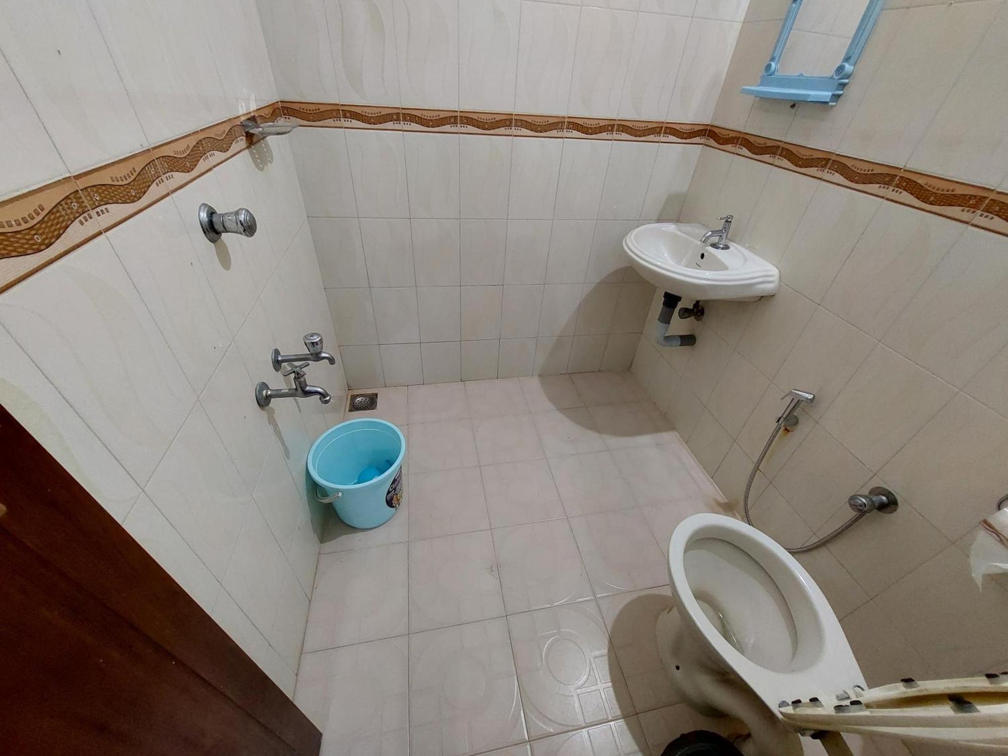 Saras Apartment *