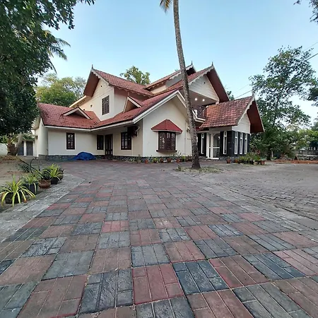 Saras Home Alappuzha Beach Exterior photo