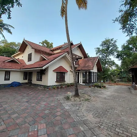 Saras Home Alappuzha Beach Exterior photo
